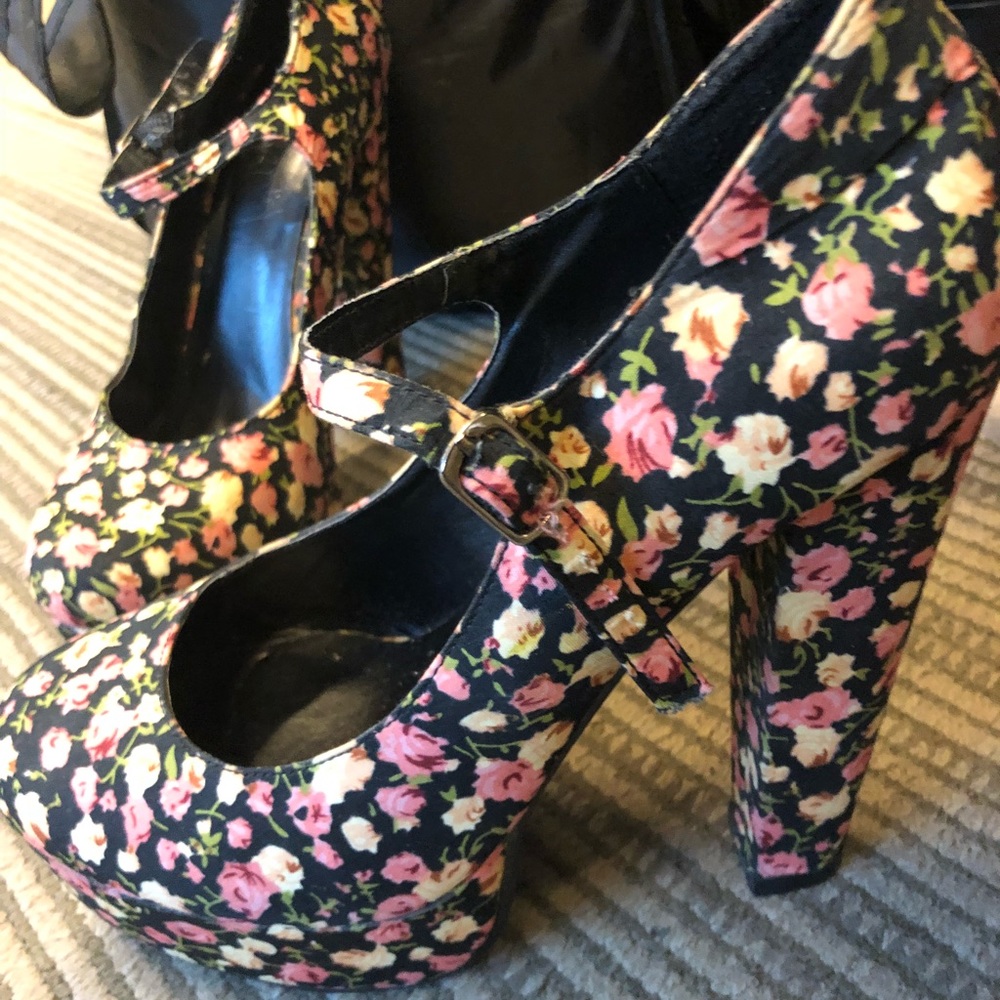 Floral heels